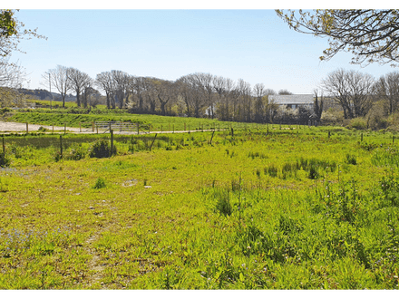 Building Plot with planning for detached dwelling